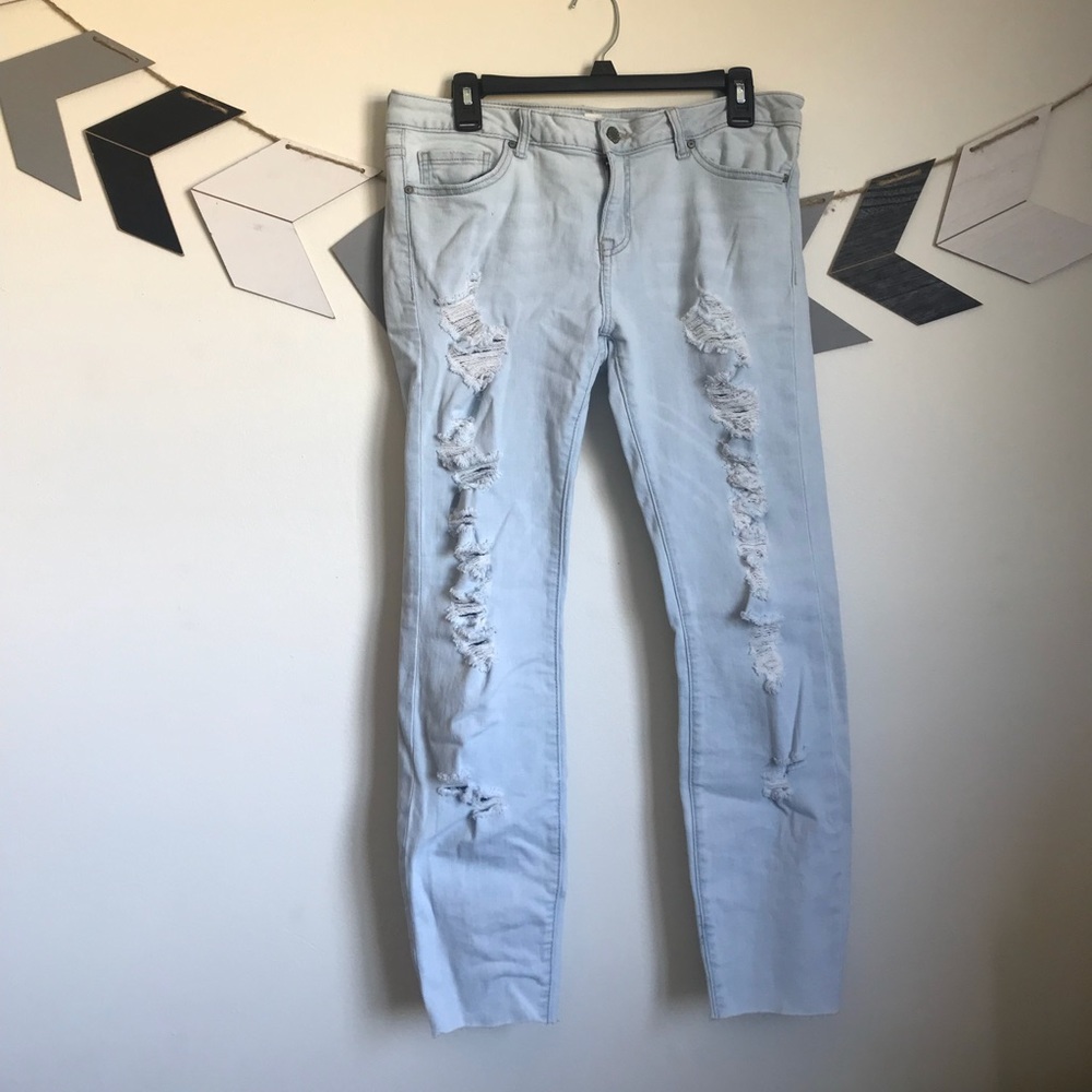 Forever 21 ripped light wash jeans